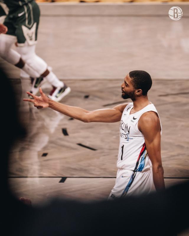 开云网站-再遭逆转！后杜欧时代篮网成为雄鹿15连胜背景板